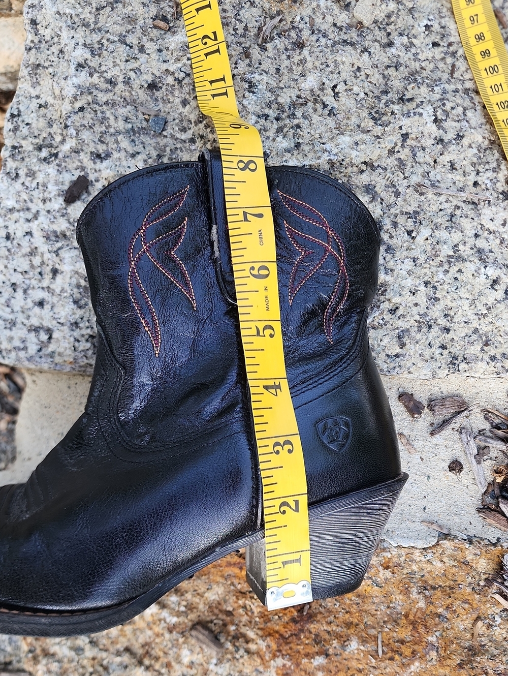 Ariat Black Leather Short Western Boots with Brown Stitching sz 7B - Picture 14 of 14
